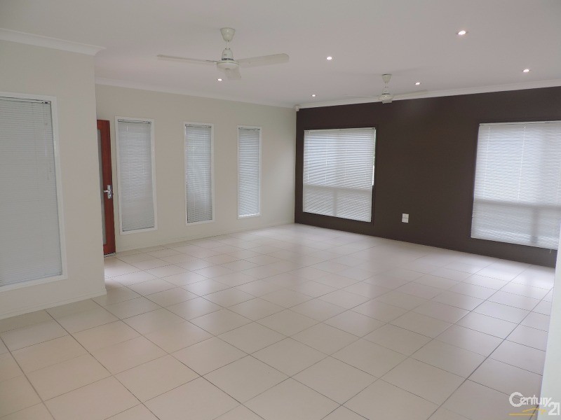 22 LOGRUNNER AVENUE, Bohle Plains QLD 4817