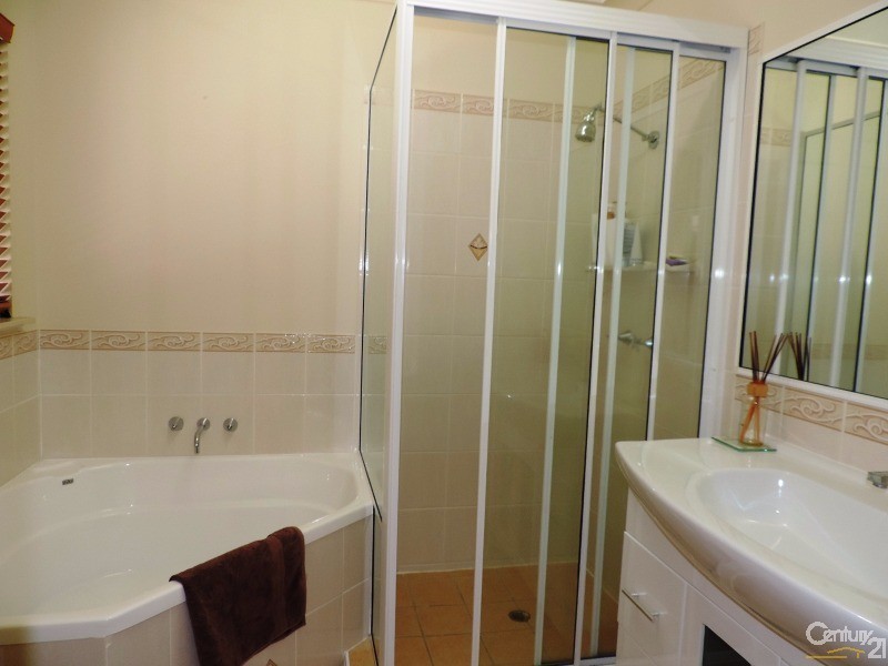 40 GREENWOOD DRIVE, Kirwan QLD 4817