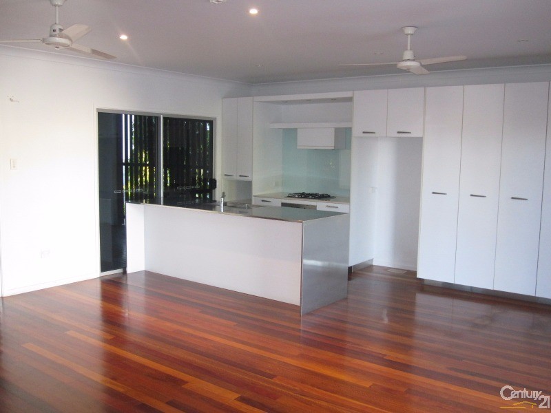 14A MARYVALE STREET, West End QLD 4810