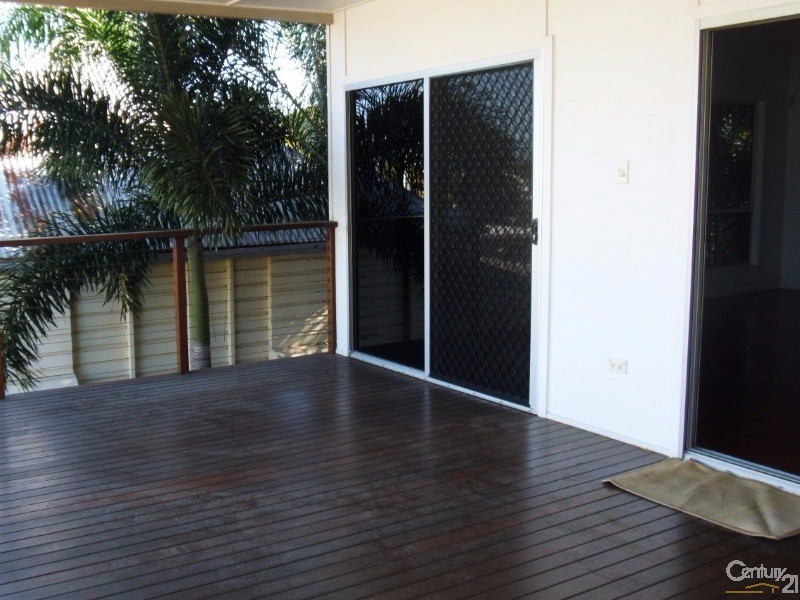 14A MARYVALE STREET, West End QLD 4810