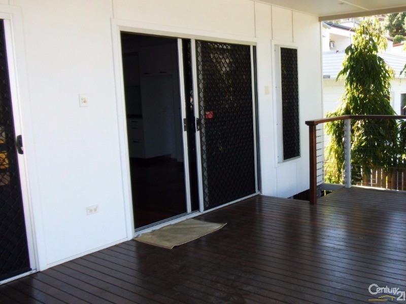 14A MARYVALE STREET, West End QLD 4810