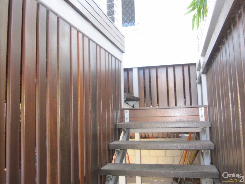 14A MARYVALE STREET, West End QLD 4810