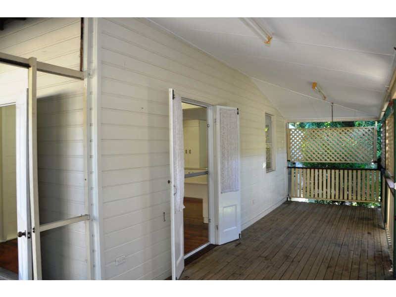 24 GREENSLADE STREET, West End QLD 4810