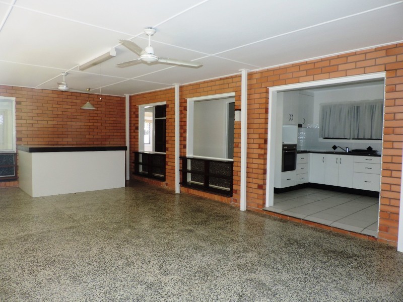 48 DYER STREET, Pallarenda QLD 4810