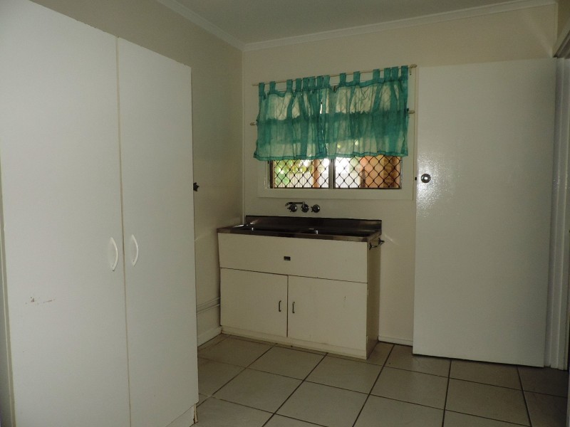 48 DYER STREET, Pallarenda QLD 4810