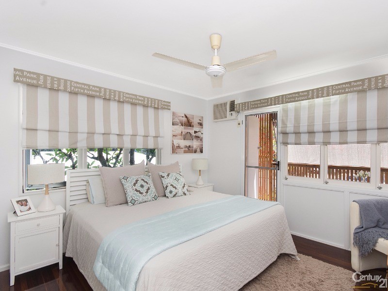 4 WACKETT STREET, Pallarenda QLD 4810