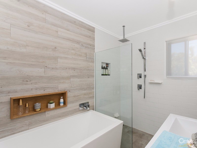 4 WACKETT STREET, Pallarenda QLD 4810