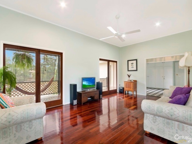 32 BAY STREET, Pallarenda QLD 4810