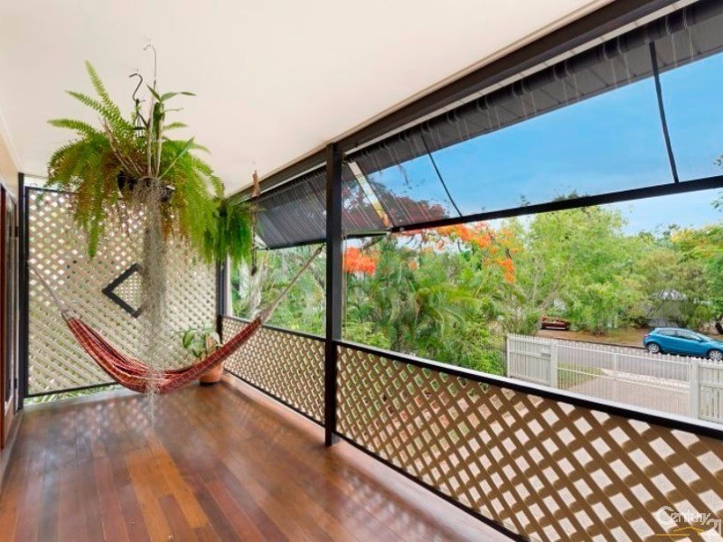 32 BAY STREET, Pallarenda QLD 4810