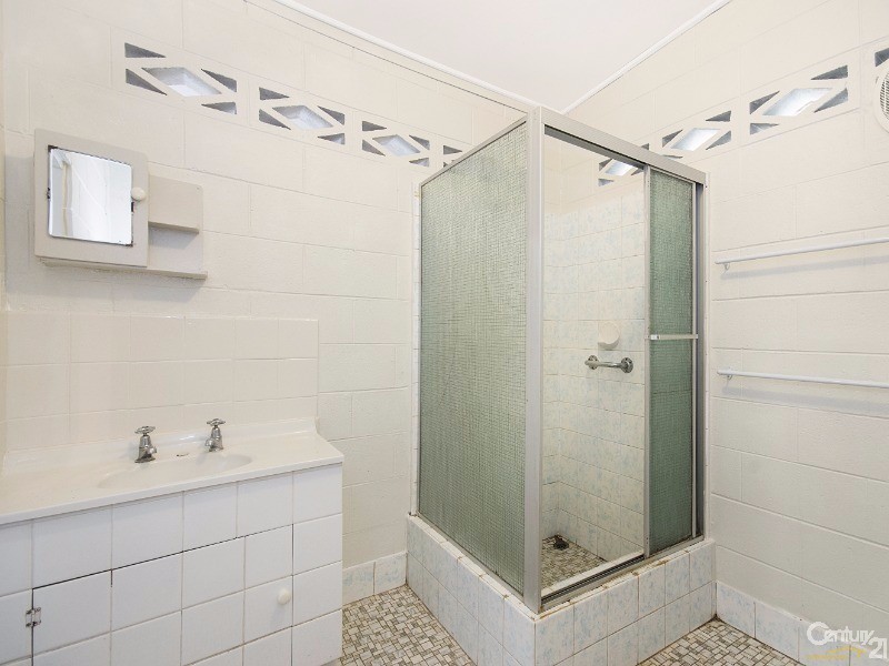 17 NORTH STREET, West End QLD 4810