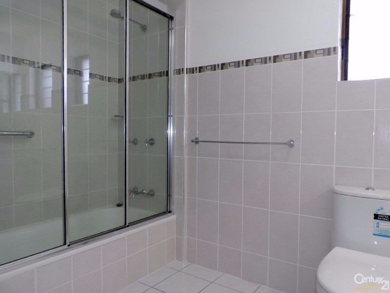 17 DYER STREET, Pallarenda QLD 4810