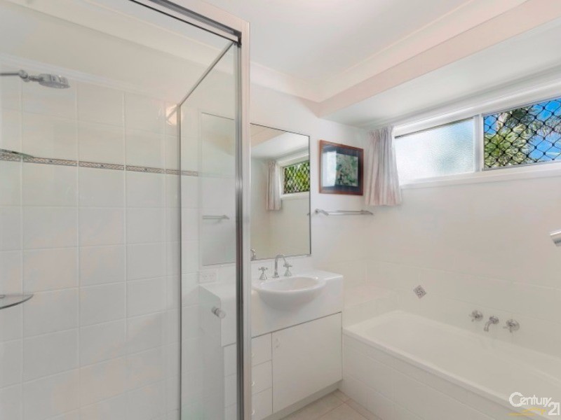 6 SHEPERD CIRCUIT, Kirwan QLD 4817