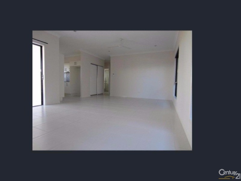 76 RIVEREDGE BOULEVARD, Oonoonba QLD 4811