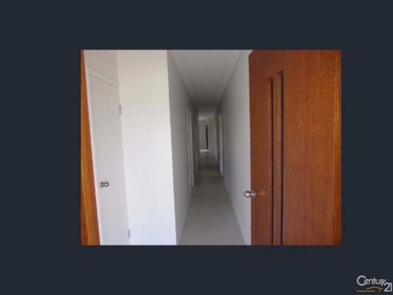 76 RIVEREDGE BOULEVARD, Oonoonba QLD 4811