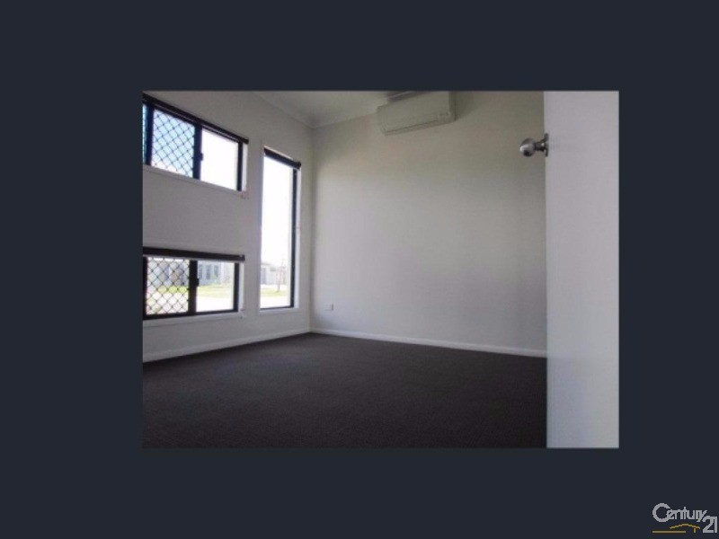 76 RIVEREDGE BOULEVARD, Oonoonba QLD 4811