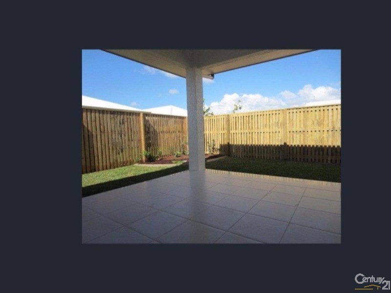 76 RIVEREDGE BOULEVARD, Oonoonba QLD 4811