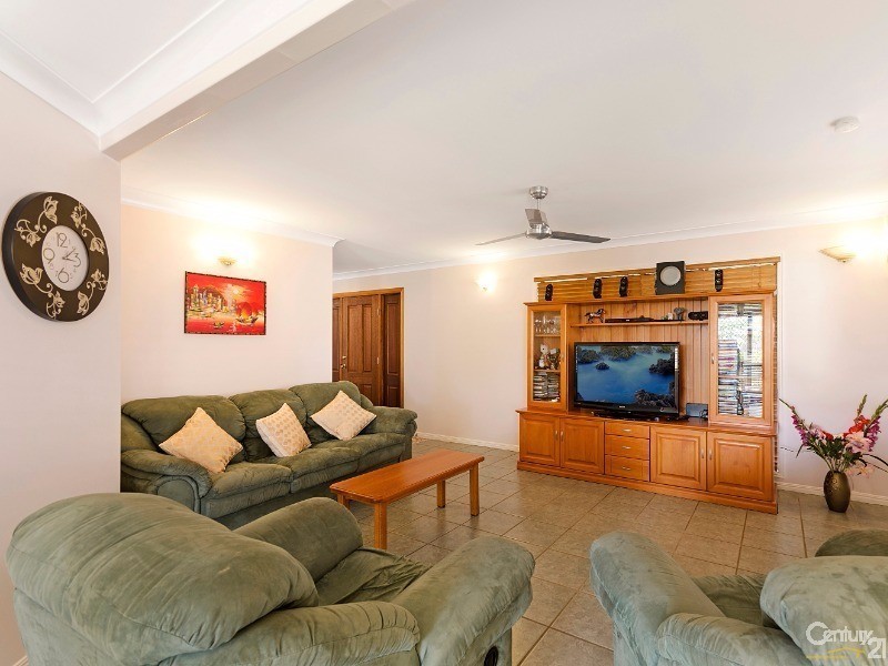 7 CLARENCE COURT, Kirwan QLD 4817