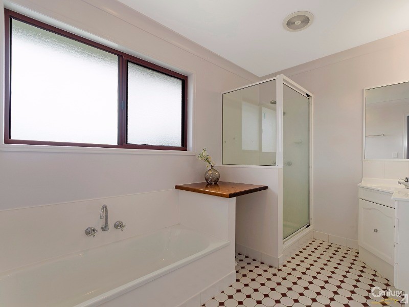 7 CLARENCE COURT, Kirwan QLD 4817