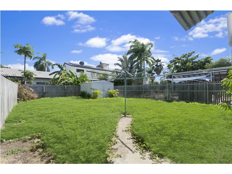 1/23 SALLOWS STREET, Pallarenda QLD 4810