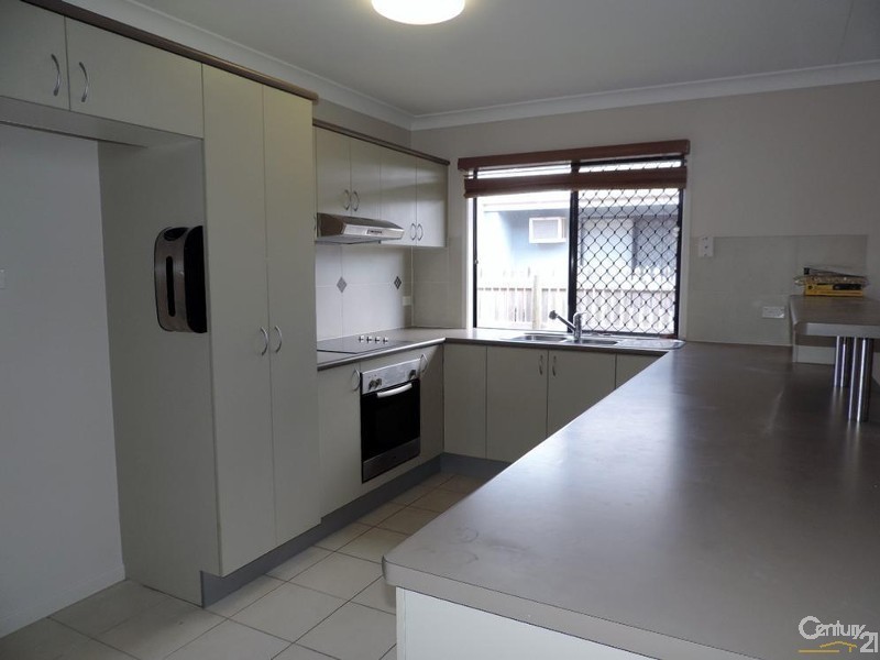 8 RIPON COURT, Mount Low QLD 4818