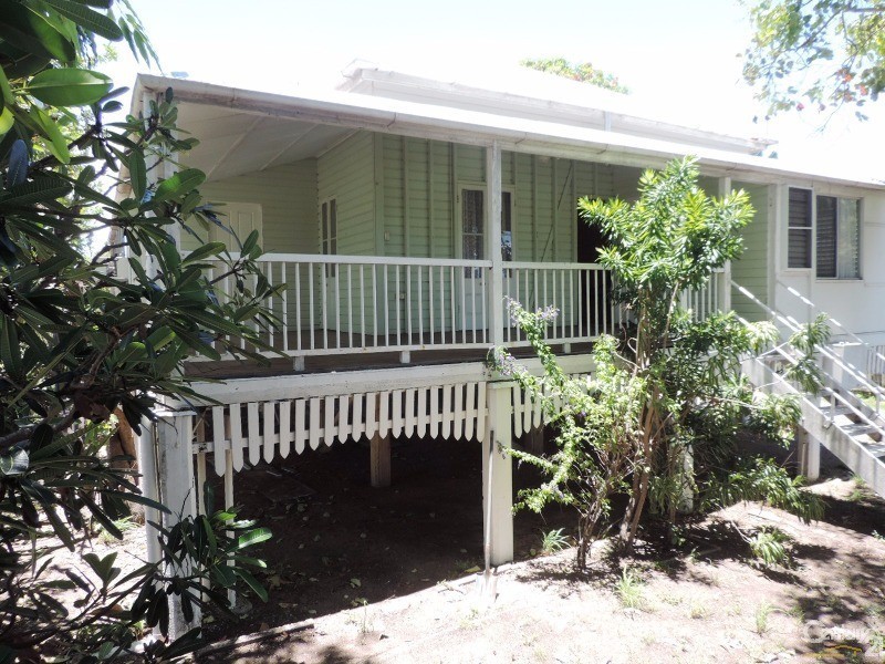 238 BOUNDARY STREET, South Townsville QLD 4810