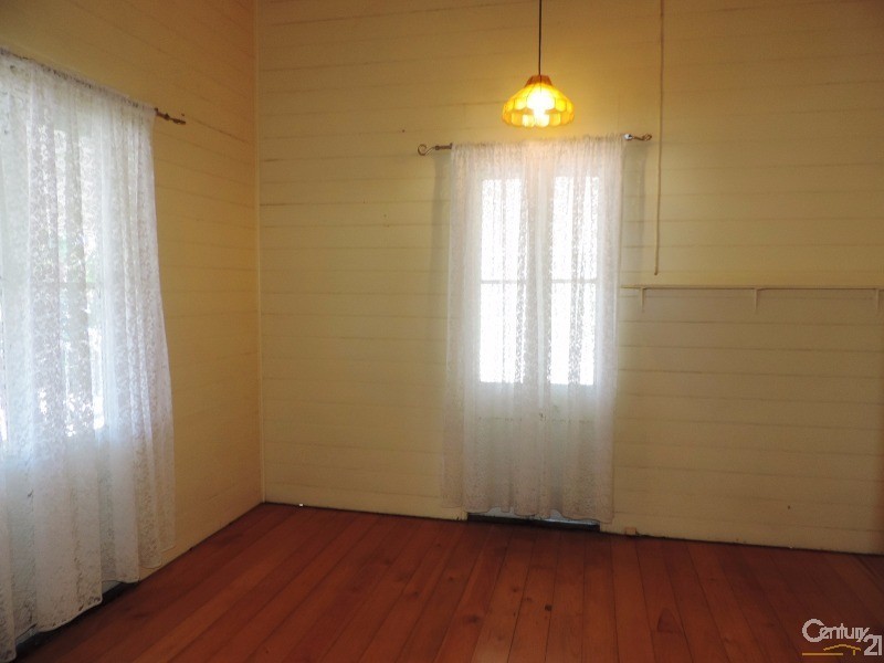 238 BOUNDARY STREET, South Townsville QLD 4810