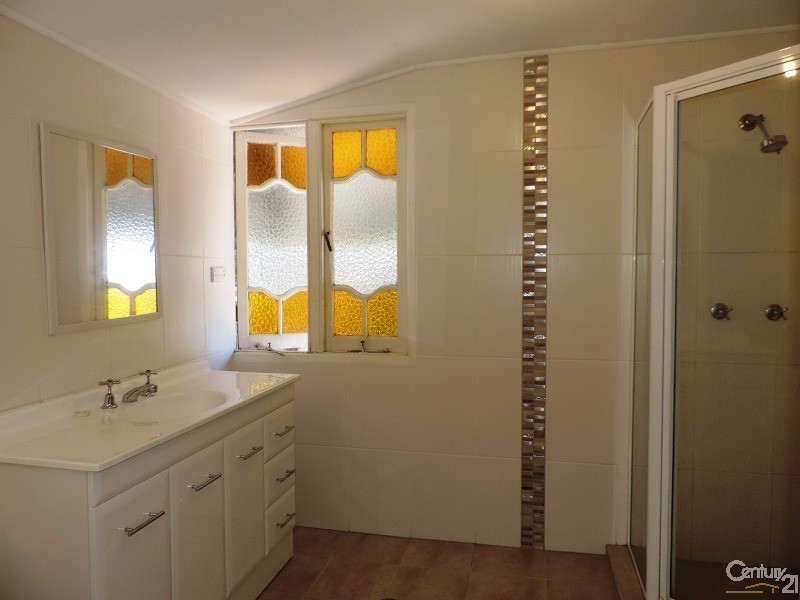 238 BOUNDARY STREET, South Townsville QLD 4810