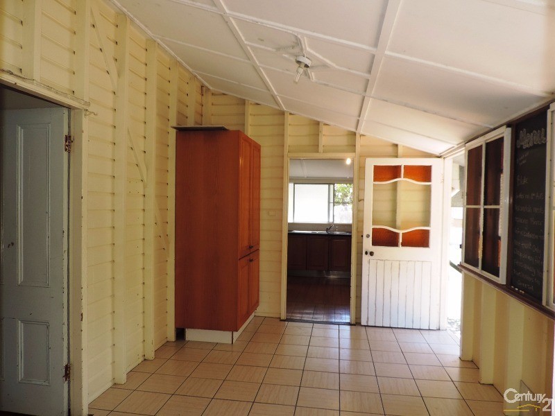 238 BOUNDARY STREET, South Townsville QLD 4810