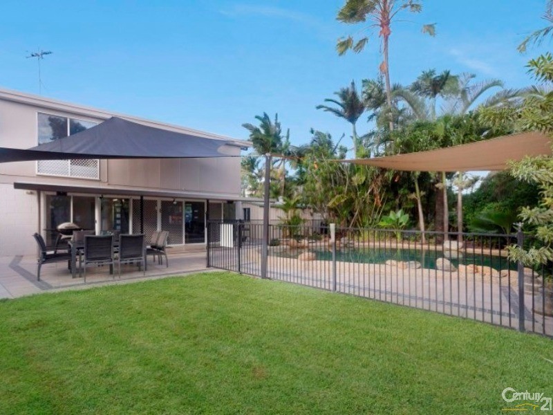 6 BUCKBY STREET, Pallarenda QLD 4810