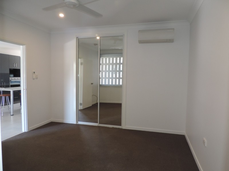 4/63 COOK STREET, North Ward QLD 4810