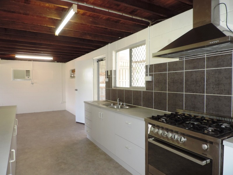 23 SONIA STREET, Rasmussen QLD 4815