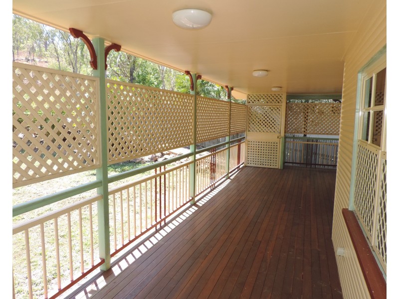 18 WILLIAM STREET, West End QLD 4810