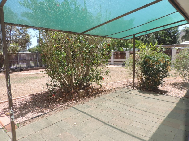 6 REBECCA COURT, Rasmussen QLD 4815