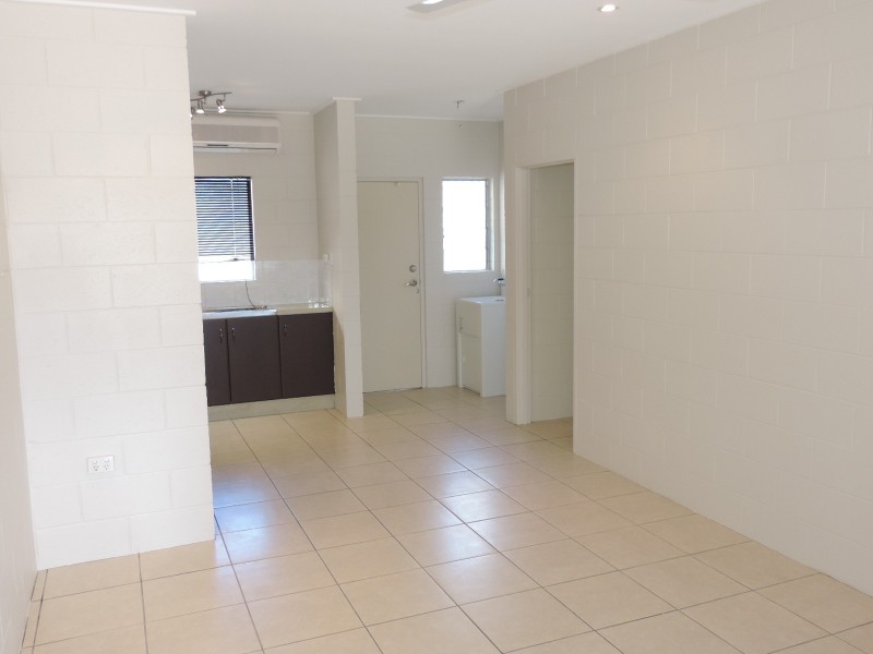 3/17 CRAUFORD STREET, West End QLD 4810