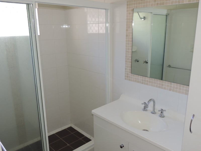 3/17 CRAUFORD STREET, West End QLD 4810