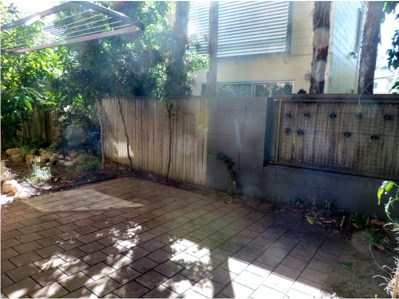 4/36 BAYSWATER ROAD, Hyde Park QLD 4812