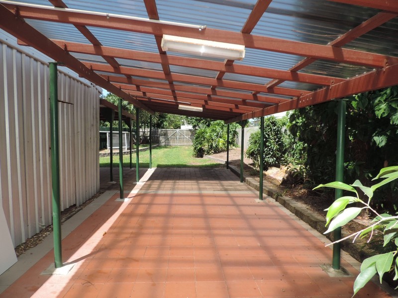 4 FOURTH AVENUE, South Townsville QLD 4810