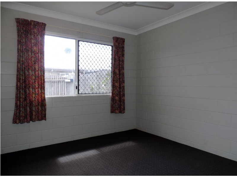 11/28 HENRY STREET, West End QLD 4810
