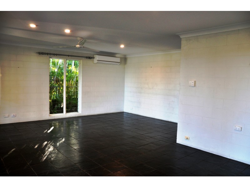 30 SEAWARD CRESCENT, Pallarenda QLD 4810