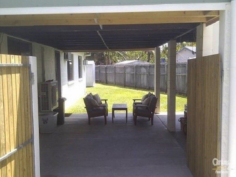 22 SALISBURY CRESCENT, Kirwan QLD 4817