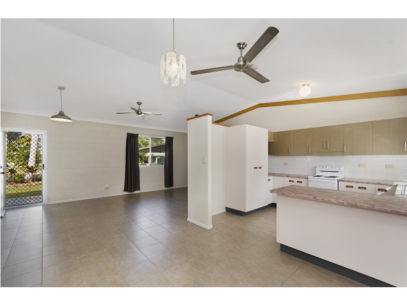 7 RAFFLES COURT, Kelso QLD 4815
