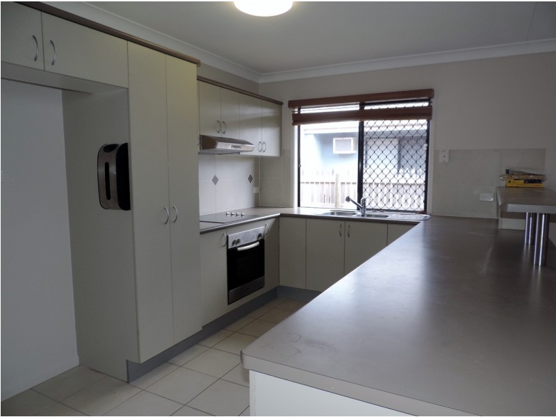 8 Ripon Court, Mount Low QLD 4818