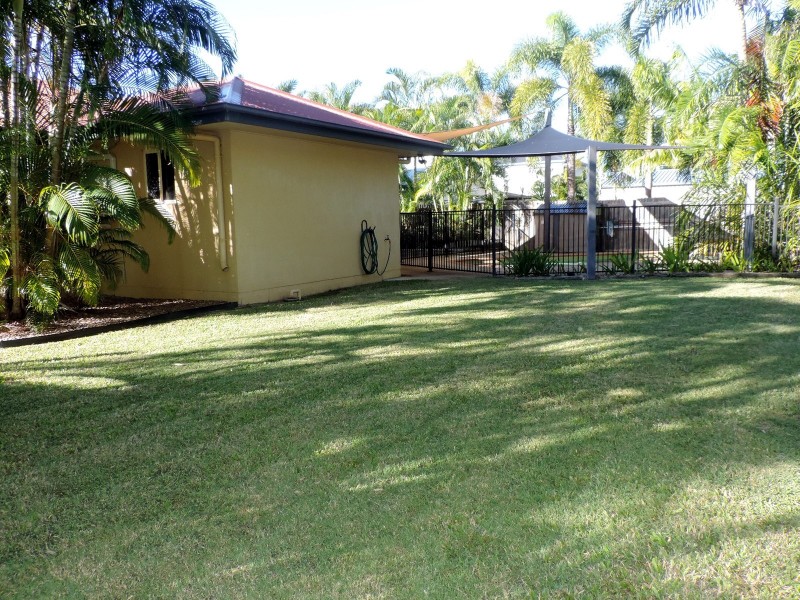 45 PACIFIC AVENUE, Bushland Beach QLD 4818