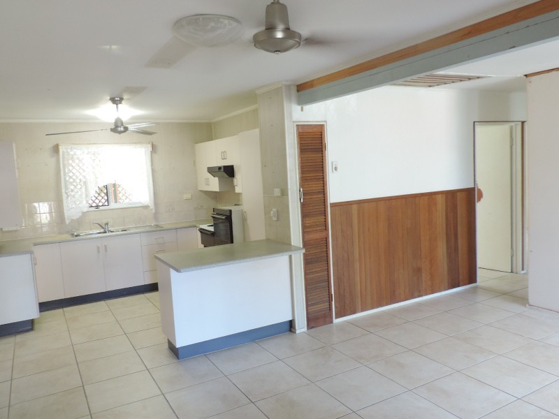 9 VIVIAN STREET, Gulliver QLD 4812