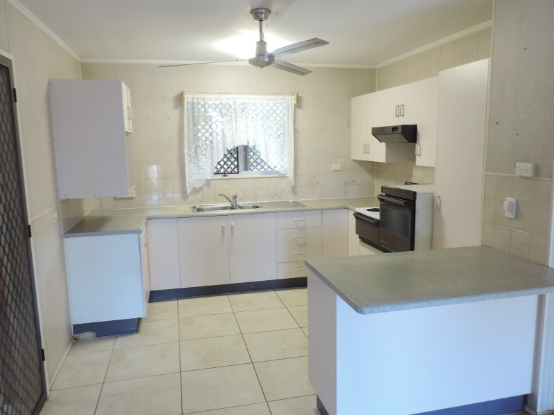 9 VIVIAN STREET, Gulliver QLD 4812