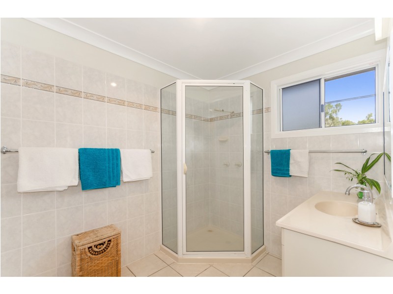 17 SNAPPER COURT, Cungulla QLD 4816