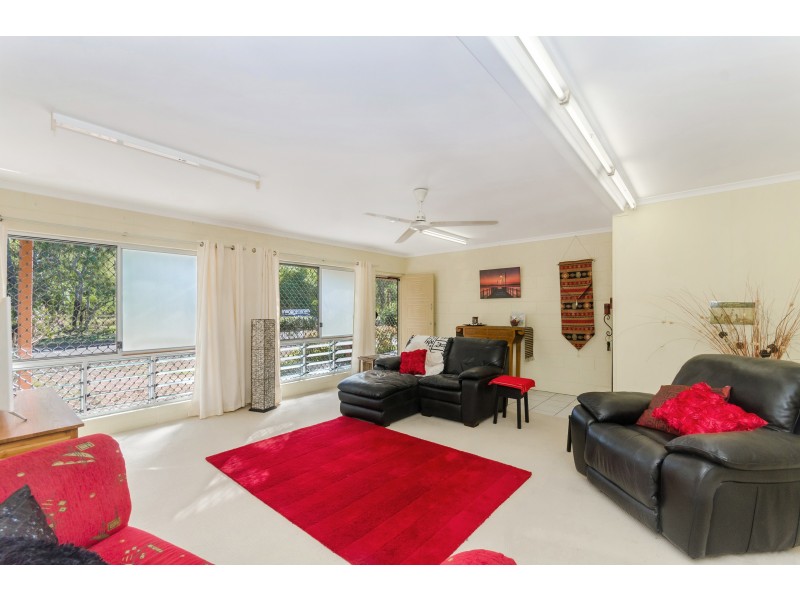 2 WACKETT STREET, Pallarenda QLD 4810