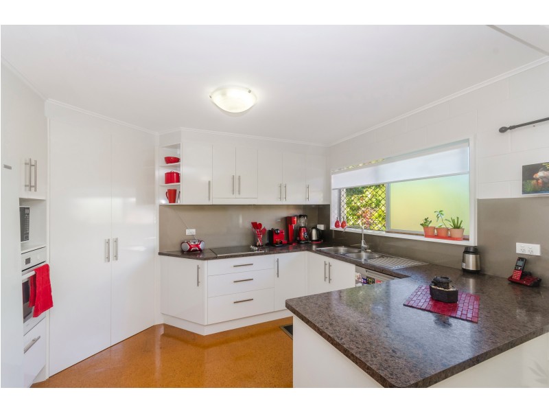 2 WACKETT STREET, Pallarenda QLD 4810