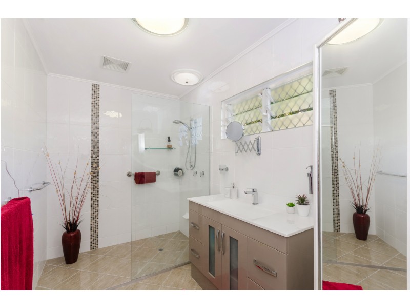 2 WACKETT STREET, Pallarenda QLD 4810