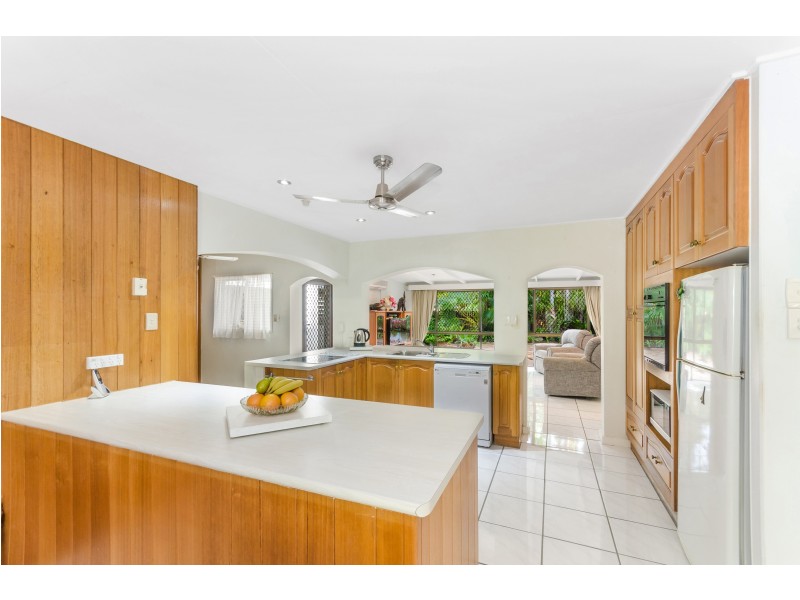 13 SEAWARD CRESCENT, Pallarenda QLD 4810